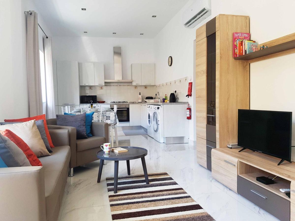 Ac1- Prime Location 3 Bedroom Apt In St.Julian'S San Ġiljan Buitenkant foto