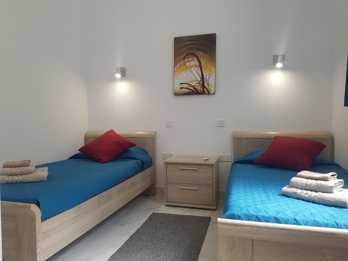 Ac1- Prime Location 3 Bedroom Apt In St.Julian'S San Ġiljan Buitenkant foto